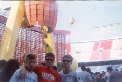 Estos son los fans nambergan de U2 en el Caldern